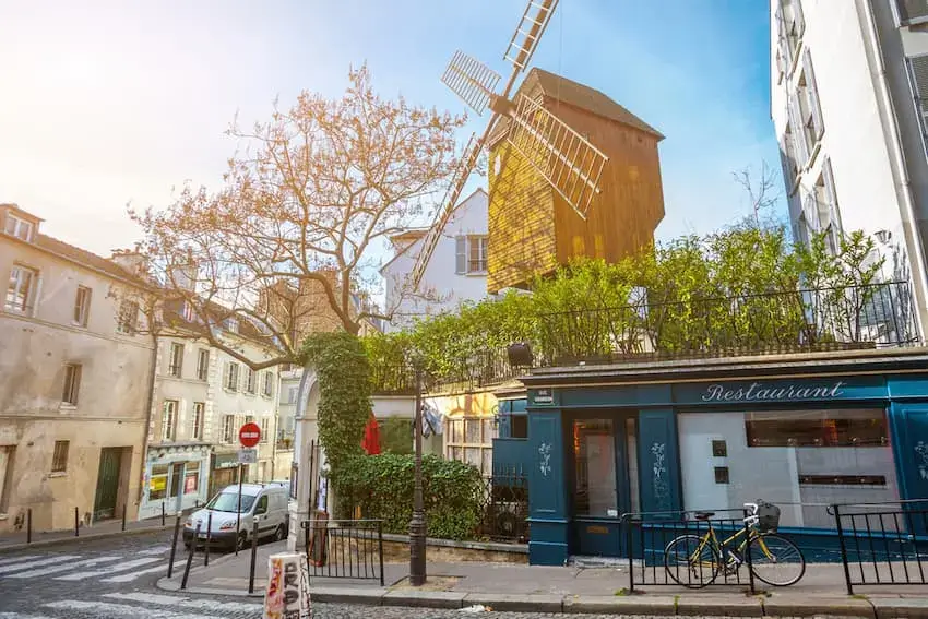 Moulin de Montmartre Paris food tour