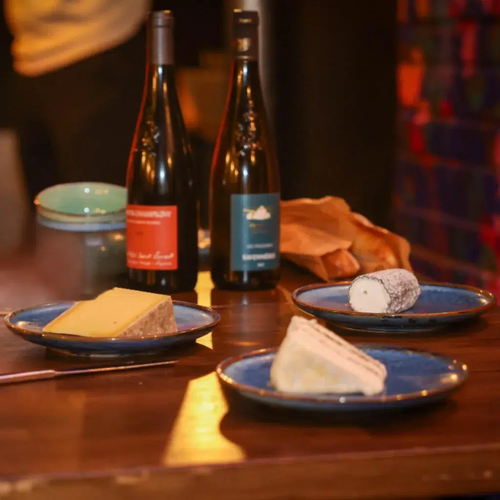 Wine and cheese tasting in Montmartre